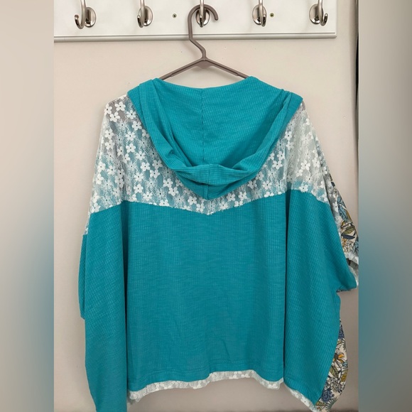 POL Peace Top  NEW! - Picture 4 of 9